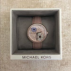 Michael Kors Womens Watch MK2718 - Courtney